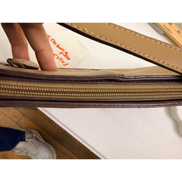 Liz Claiborne Mini SHoulder bag Baguette purse with outer zipper pocket faux ltr - Picture 7 of 8